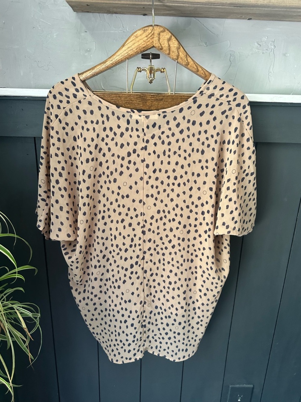 By Together Taupe Black Semi Sheer Spot Print Blouse Size Large V-Neck Boho Top - Picture 2 of 10